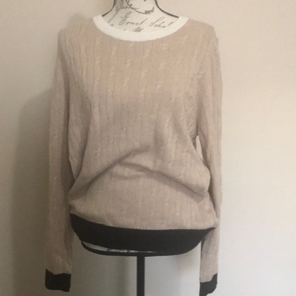Beautiful sweater NWT from Loft - Picture 1 of 3